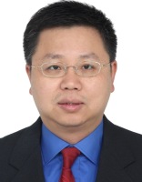 屈一至 照片