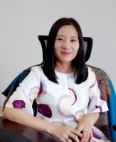唐立娜 照片