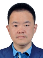 谭鑫 照片