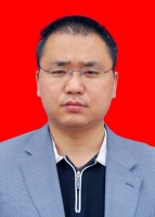 王锋 照片
