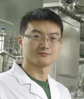 谢修华 照片