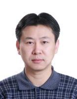 余智华 照片