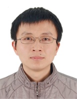 杨伟 照片