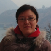 杨溢 照片