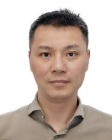 周少华 照片