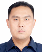 周成 照片