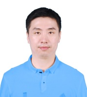 詹达 照片