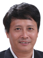 洪峻 照片