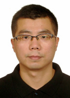 谭安江 照片