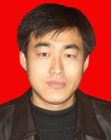 公旭中 照片