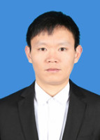 陈春 照片