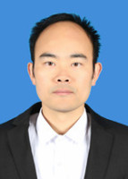刘俊 照片