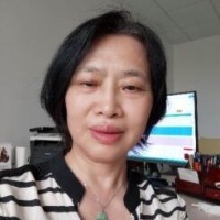 彭先芝 照片