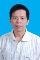 卢灿忠 照片