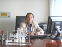 阎逢元 照片