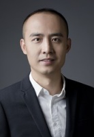 王磊 照片