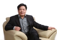 黄政仁 照片