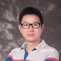 林亮 照片