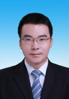 郑天龙 照片