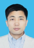 封心建 照片