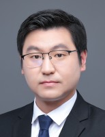 代伟 照片