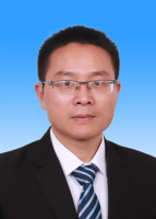 董成亮 照片