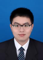 公铮 照片