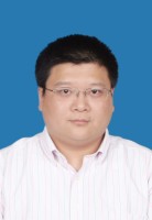顾伟 照片