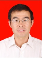 胡堃 照片