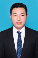 李伟 照片