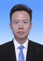 李许伟 照片