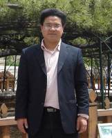 齐跃明 照片