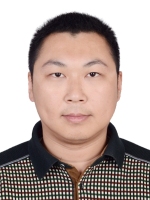 王雁鸣 照片