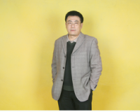 杨寅威 照片