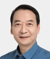 杨汉春 照片