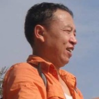 艾希成 照片