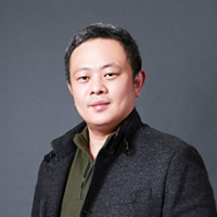 王尊亮 照片
