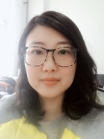 刘楠 照片