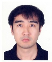 李昂 照片