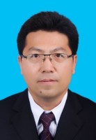 侯磊 照片