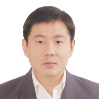 姜桂元 照片