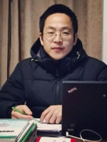 万云洋 照片