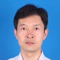 董斌 照片