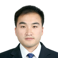 何亚文 照片