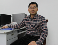 李世宝 照片