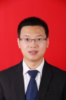 鹿腾 照片