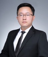 秦臻 照片