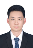 丁杨 照片