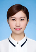 卢娜 照片