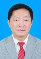 梁毅 照片